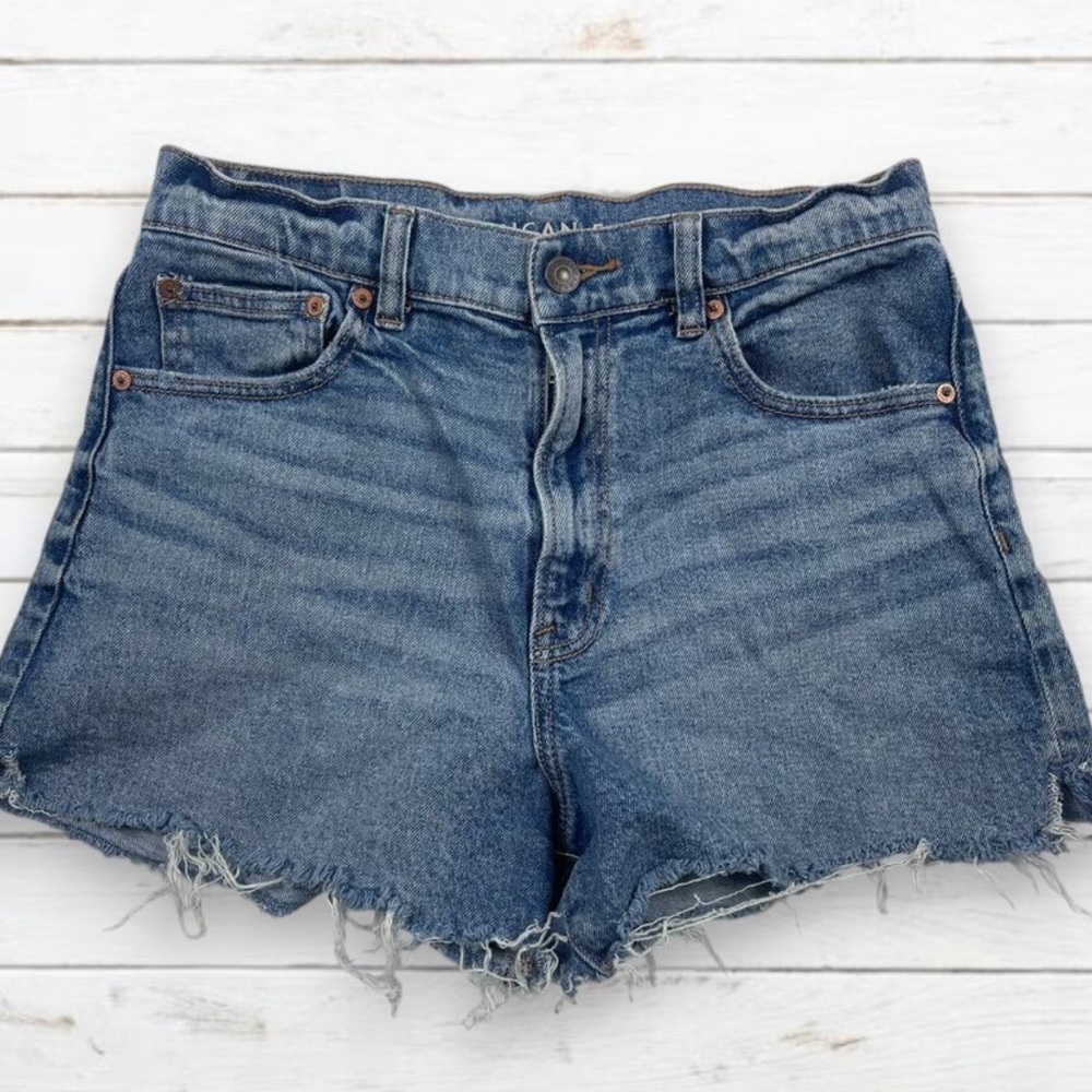 4 pair of American Eagle Shorta